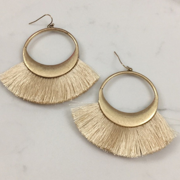 Madewell Jewelry - Gorgeous Matte Gold Champagne Fringe Drop Earrings